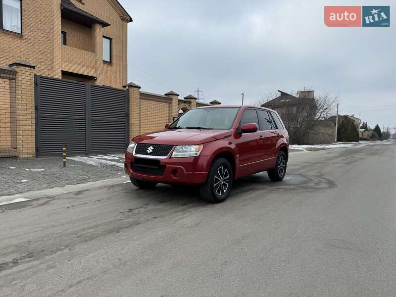 Suzuki Grand vitara (2011)