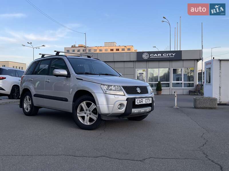 Suzuki Grand vitara (2010)