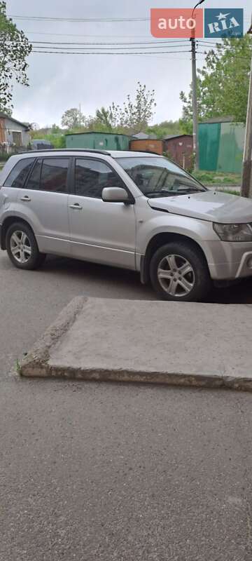 Suzuki Grand vitara (2005)