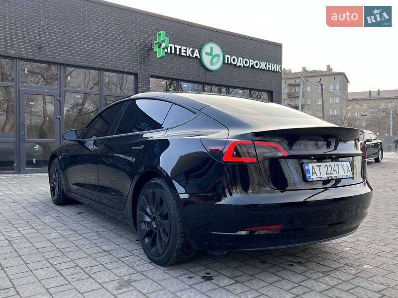 Tesla Model 3 (2019)