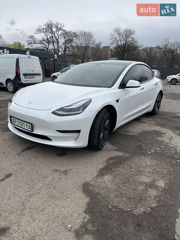Tesla Model 3 (2020)