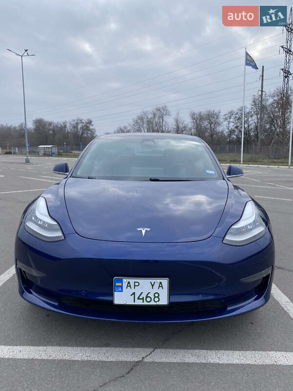Tesla Model 3 (2020)