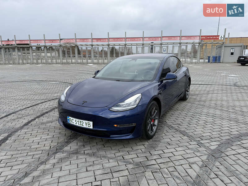 Tesla Model 3 (2018)