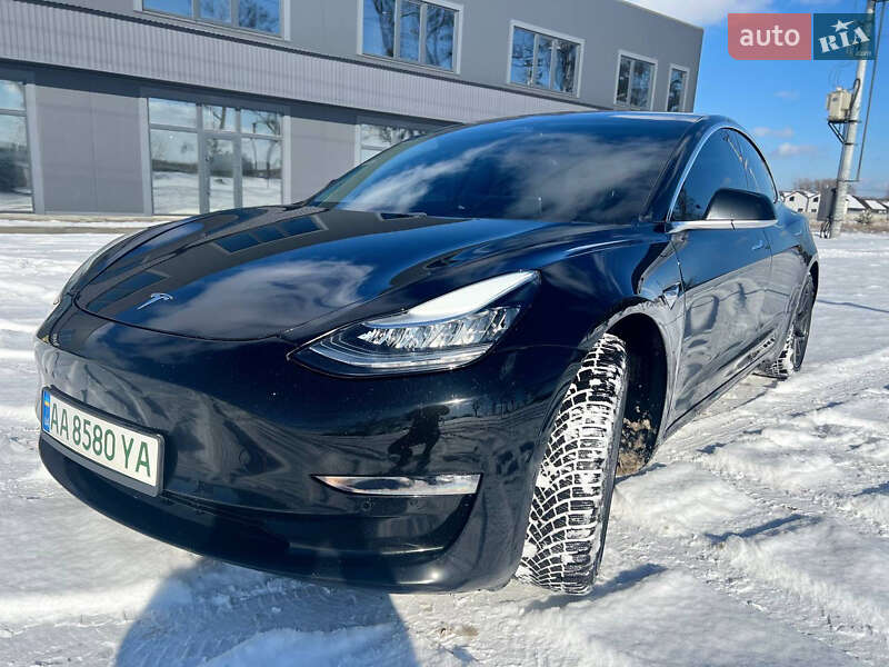 Tesla Model 3 (2018)
