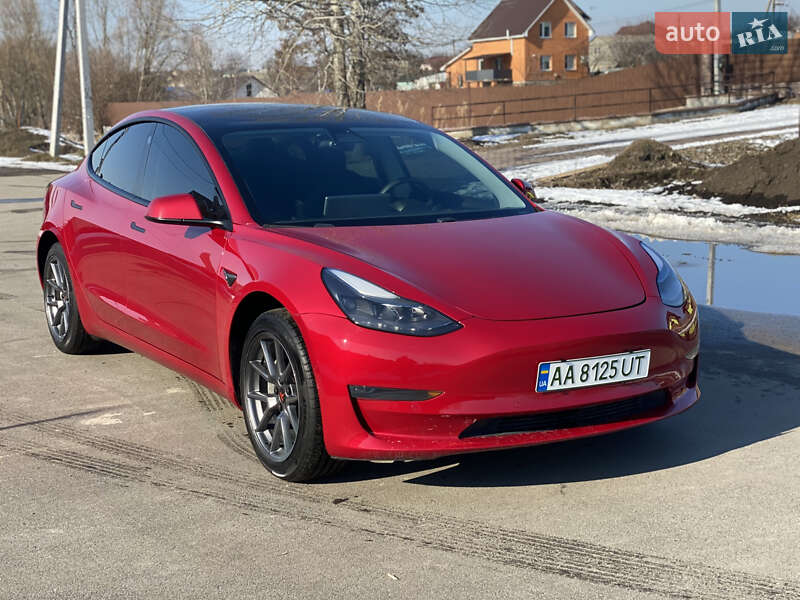 Tesla Model 3 (2021)