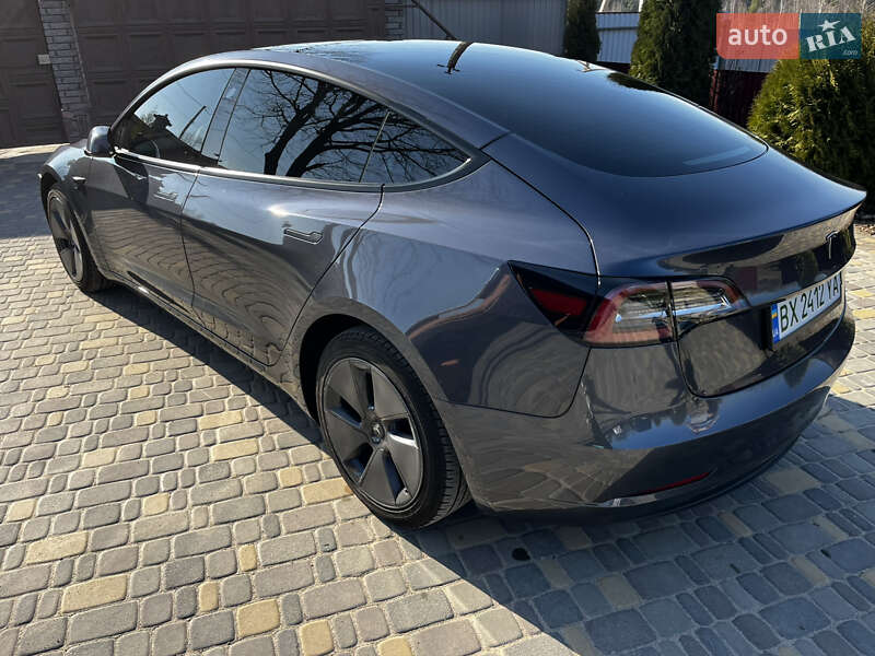Tesla Model 3 (2022)