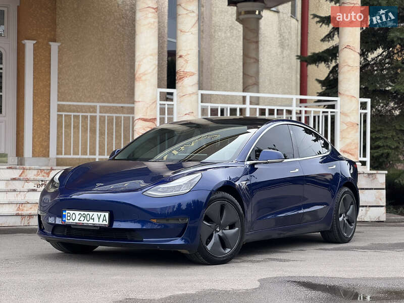 Tesla Model 3 (2019)