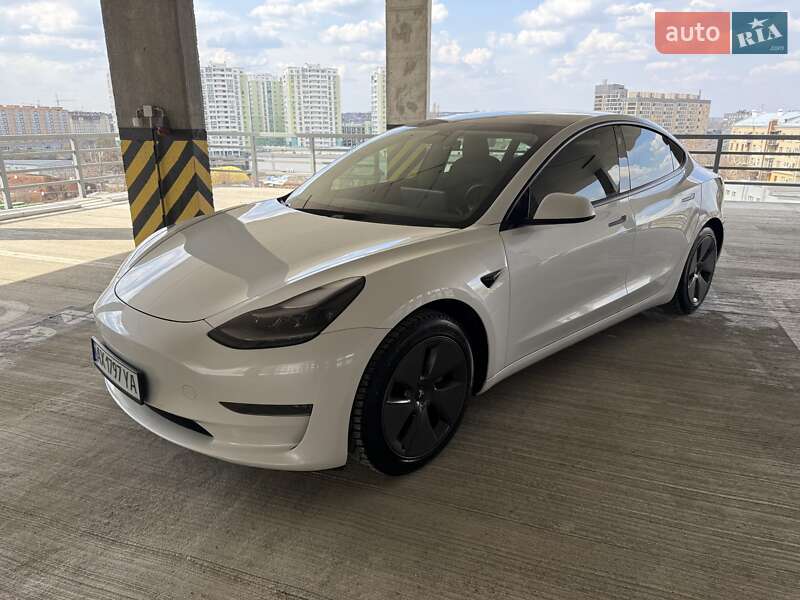 Tesla Model 3 (2020)