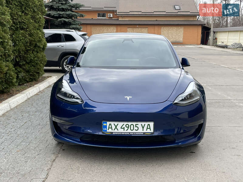 Tesla Model 3 (2021)