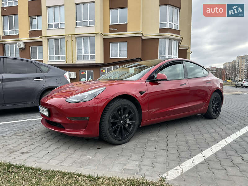 Tesla Model 3 (2022)