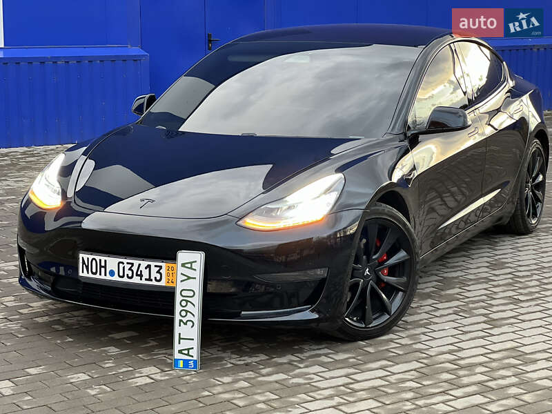 Tesla Model 3 (2019)