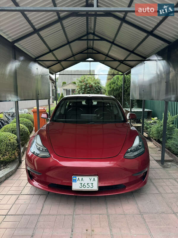 Tesla Model 3 (2018)