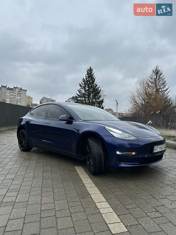 Tesla Model 3 (2018)