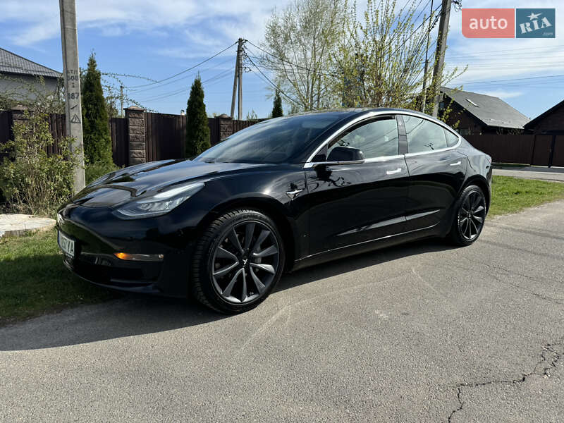 Tesla Model 3 (2018)