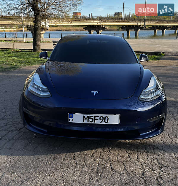 Tesla Model 3 (2018)
