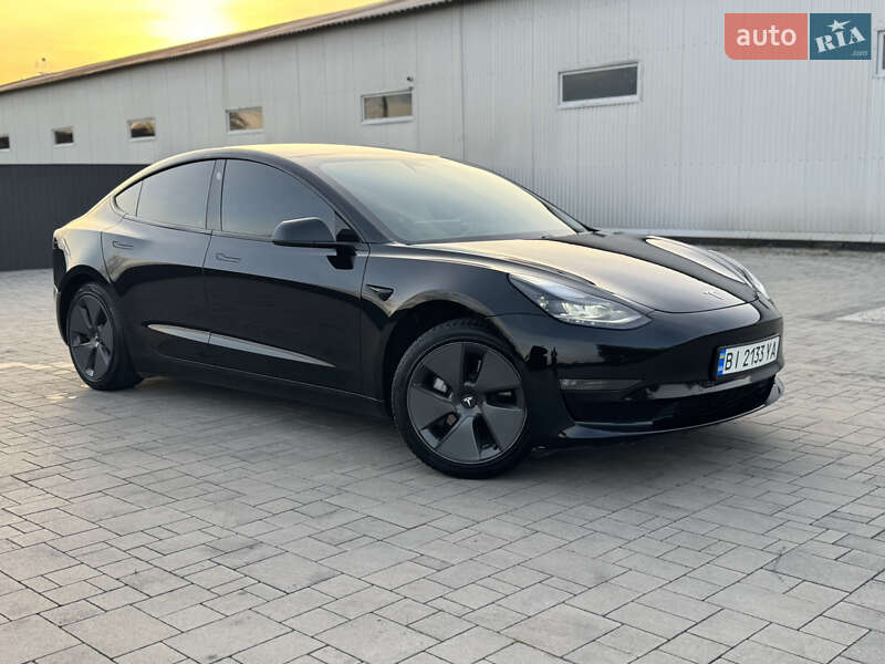 Tesla Model 3 (2021)