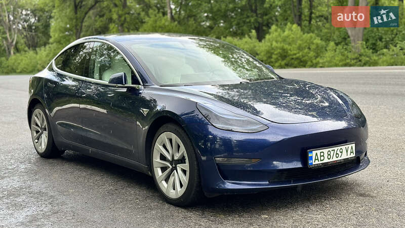 Tesla Model 3 (2018)