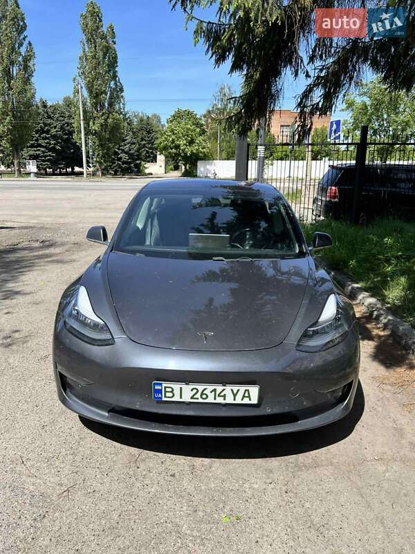 Tesla Model 3 (2018)