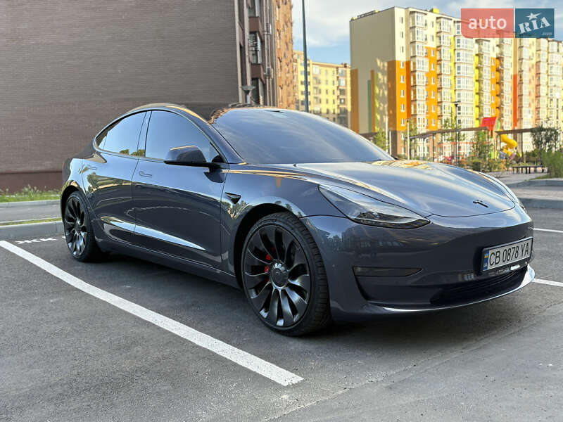 Tesla Model 3 (2022)