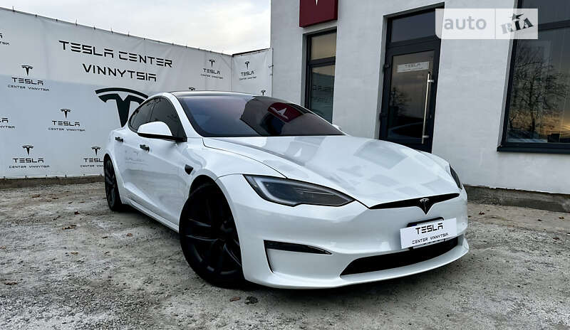 Tesla Model s (2021)
