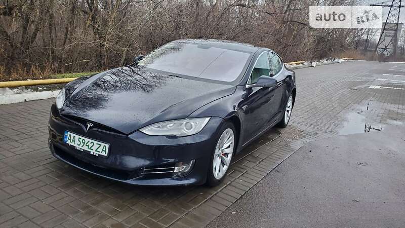 Tesla Model s (2012)