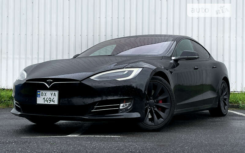 Tesla Model s (2017)