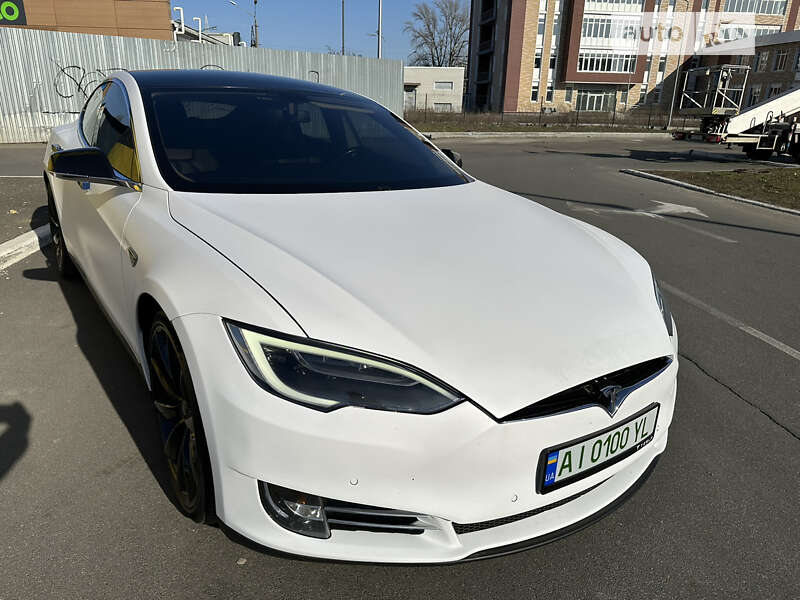 Tesla Model s (2013)