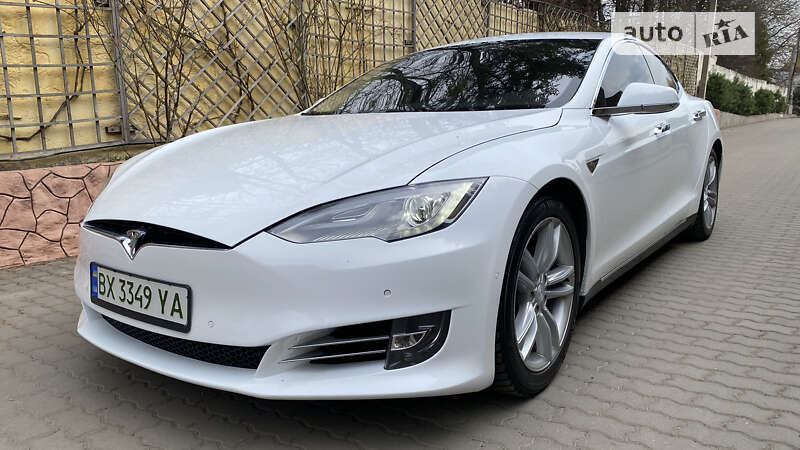 Tesla Model s (2014)