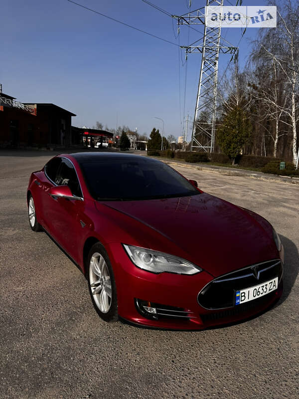 Tesla Model s (2013)