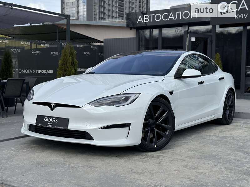 Tesla Model s (2021)