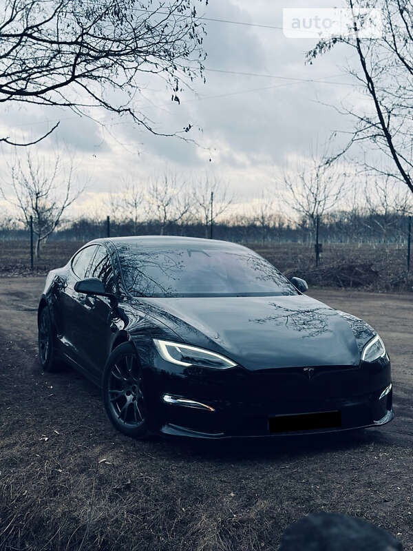 Tesla Model s (2021)