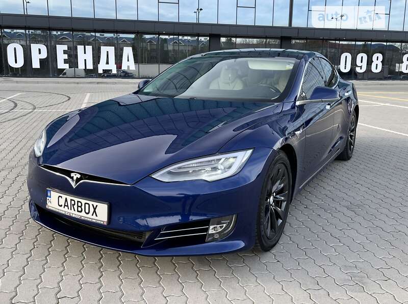 Tesla Model s (2018)