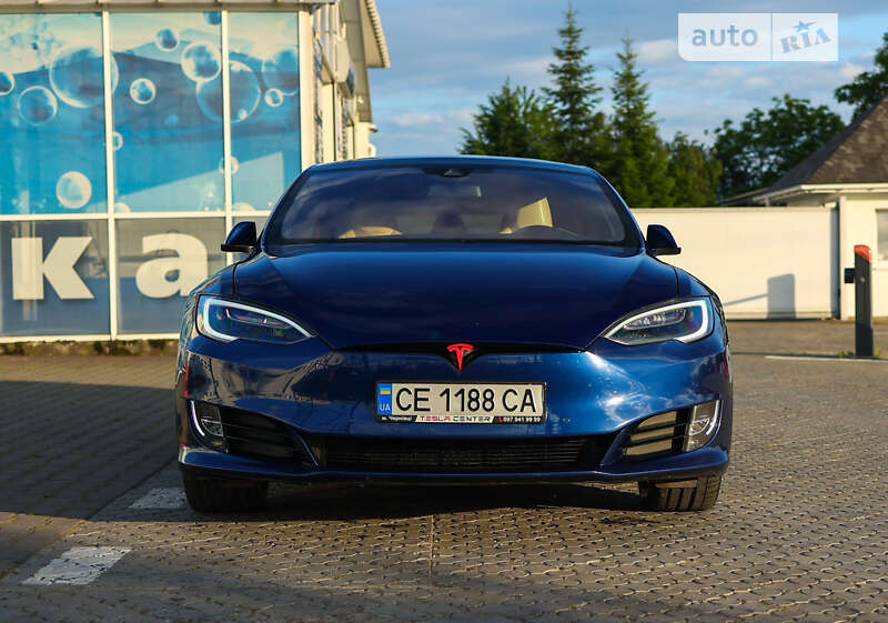 Tesla Model s (2016)