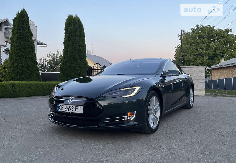 Tesla Model s (2014)