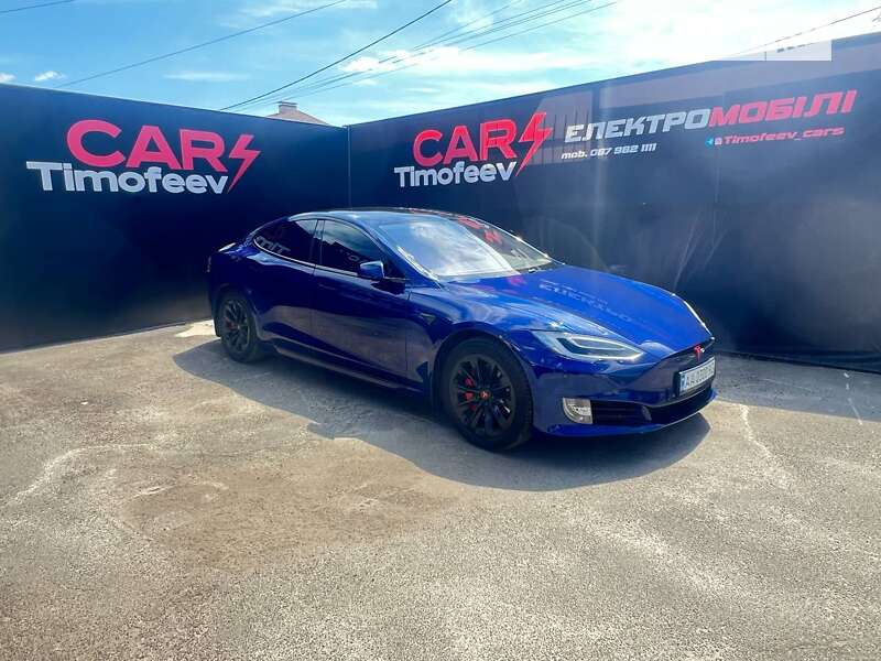 Tesla Model s (2018)