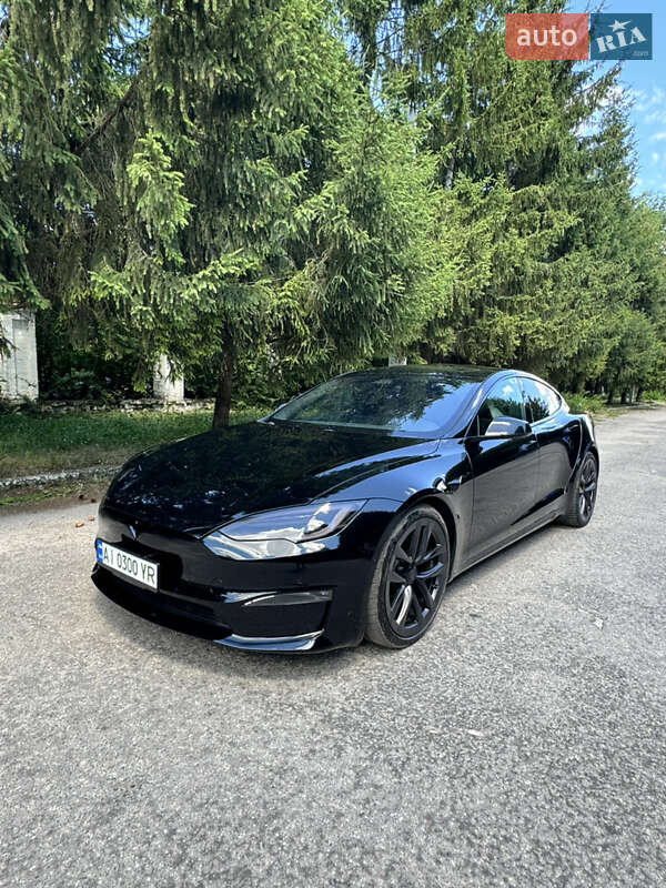 Tesla Model s (2021)