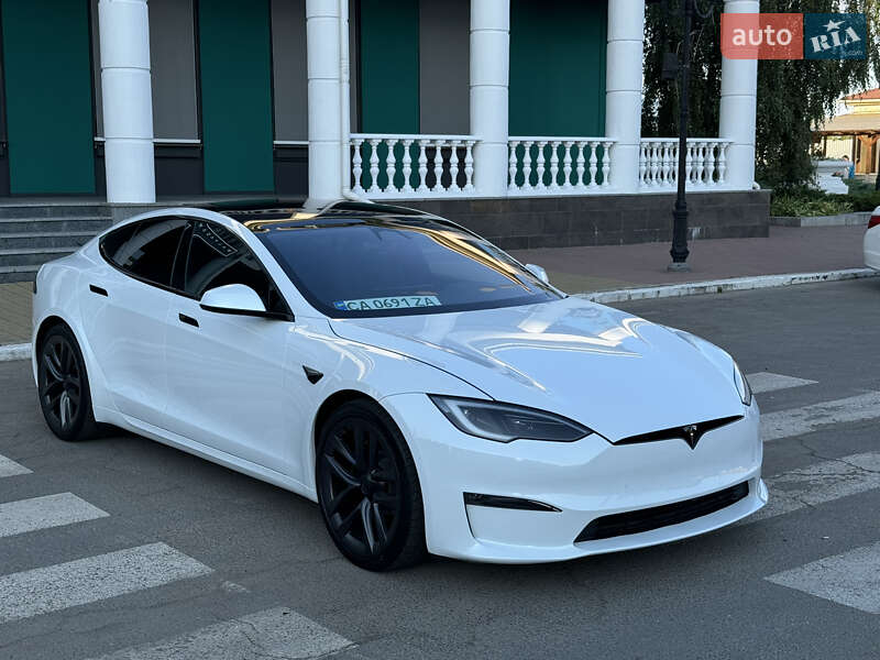 Tesla Model s (2022)