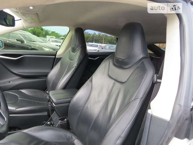 Tesla Model s (2014)