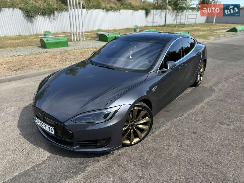 Tesla Model s (2014)