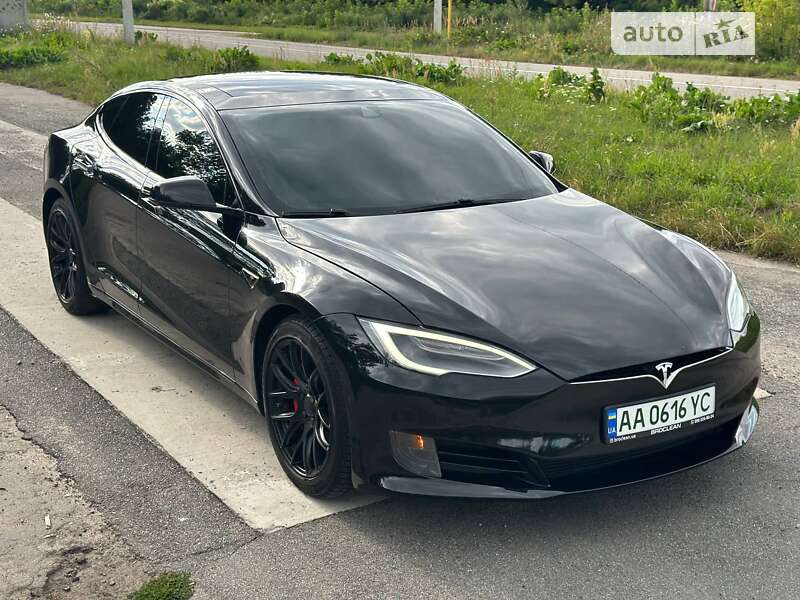 Tesla Model s (2016)