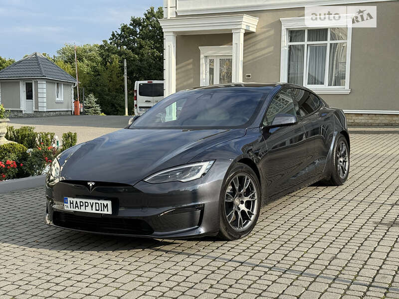 Tesla Model s (2023)