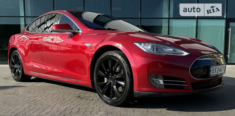 Tesla Model s (2014)