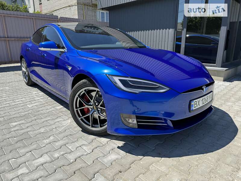 Tesla Model s (2018)