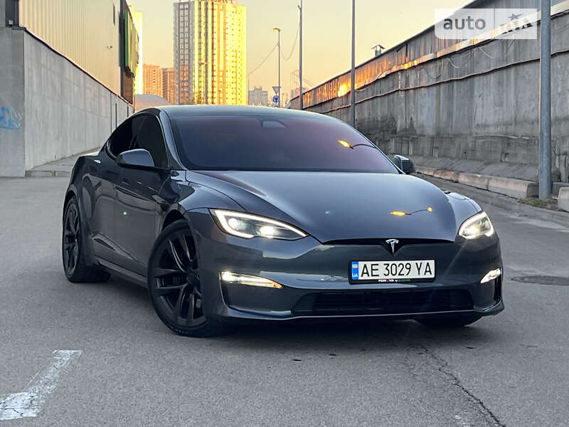 Tesla Model s (2022)