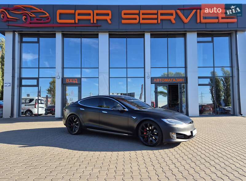 Tesla Model s (2016)