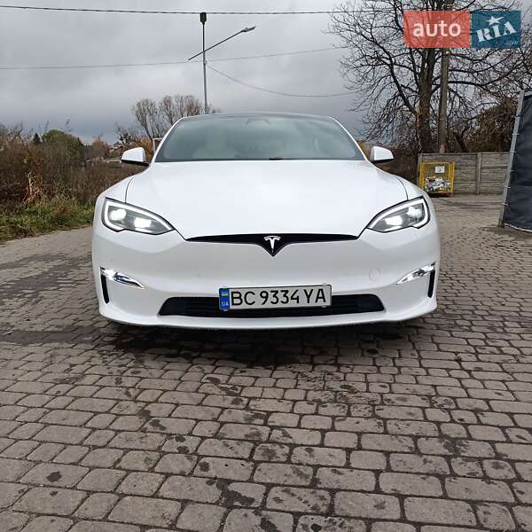 Tesla Model s (2022)