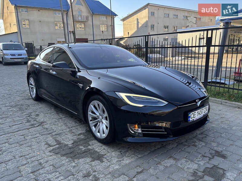 Tesla Model s (2017)