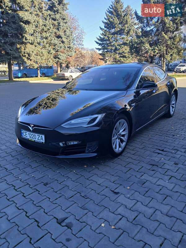 Tesla Model s (2016)