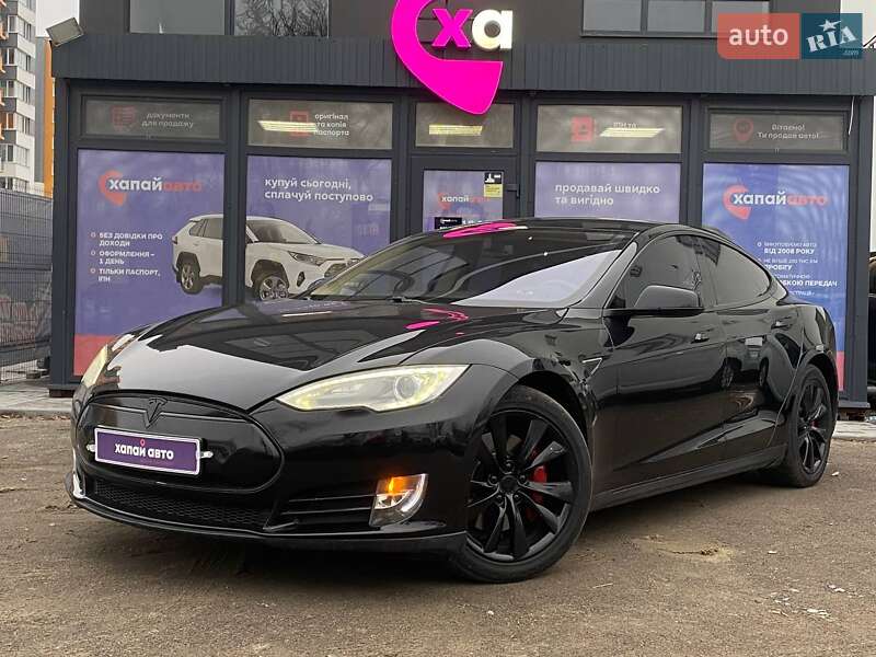 Tesla Model s (2014)