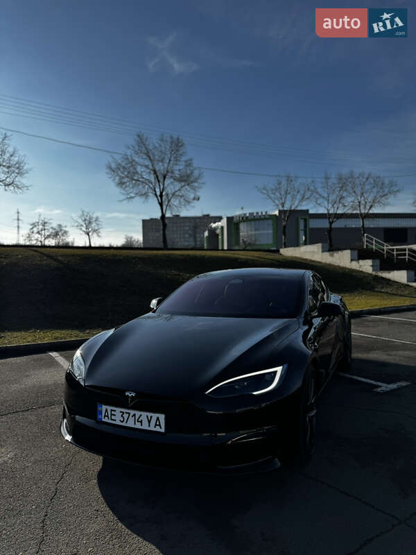 Tesla Model s (2023)